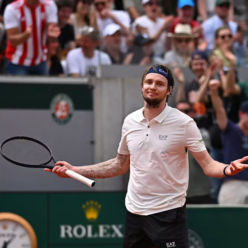 Alexander Bublik reacting after his Roland Garros 2025 win